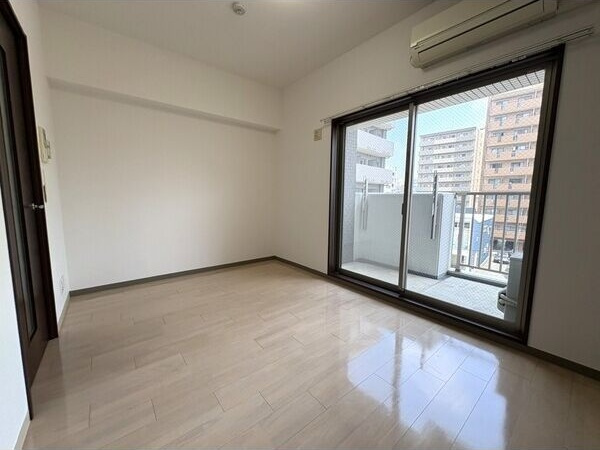 フローライト上前津の内装