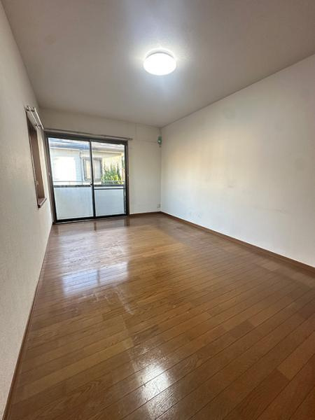 川崎市宮前区西野川3丁目 中古戸建の洋室