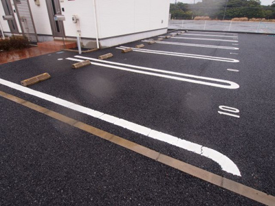 【駐車場】 | ジュネス B棟