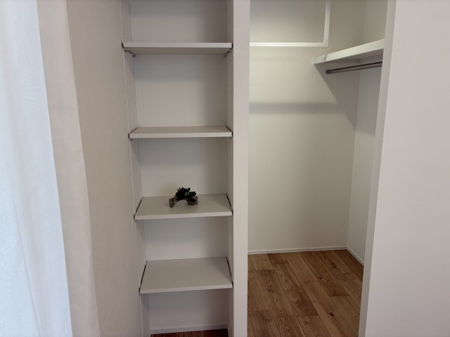 アルスたまプラーザＴ-ＭＯＤＥの洋室|①（棚＋WIC）