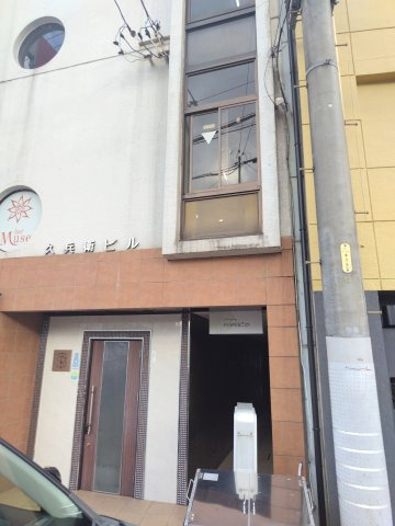 ６６５８１　岐阜市住吉町店舗の外観