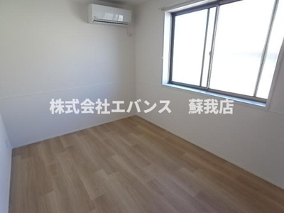 【寝室】 | タウンコート | 開放的な寝室です