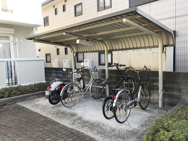 エバーグリーンガーデン　Cのその他共用部分|敷地内駐輪場。