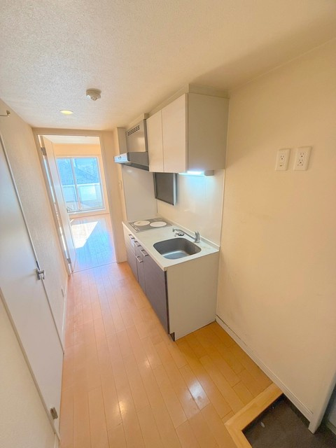 ＳＩＺＵ　ＰＡＬＡＣＥ　Ⅱのキッチン|★玄関から★