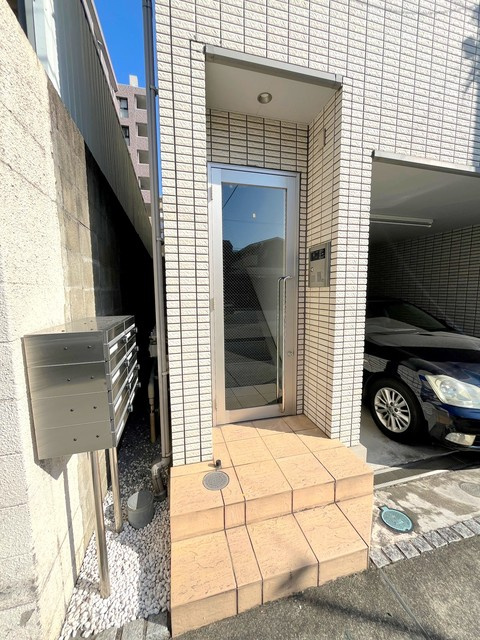 ＳＩＺＵ　ＰＡＬＡＣＥ　Ⅱのエントランス|★内階段★