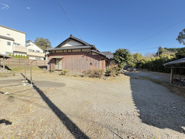 売土地　沼津市西椎路の外観|沼津市市街地へのアクセスも良好な利便性の高い立地です。