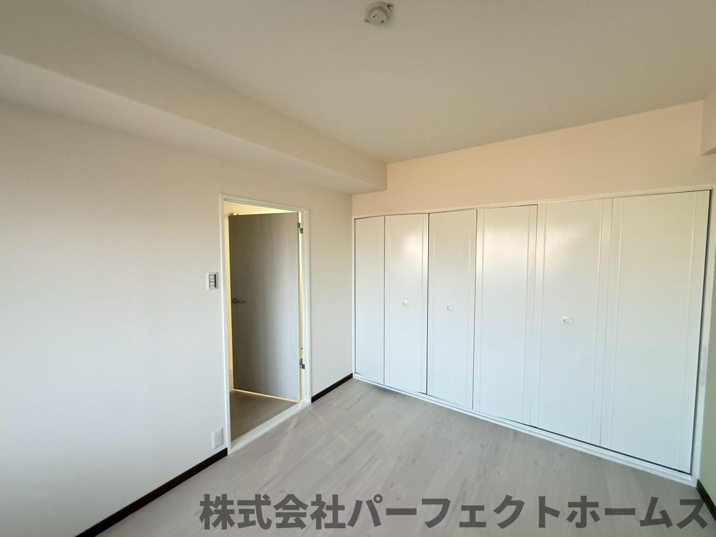 ライオンズマンション枚方の洋室|ゆったりした洋室です