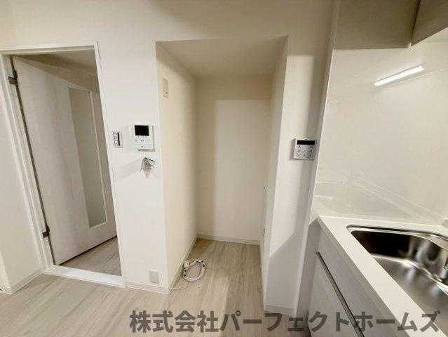 ライオンズマンション枚方の設備|冷蔵庫置き場です