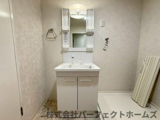ライオンズマンション枚方の独立洗面台|独立洗面化粧台が付いています