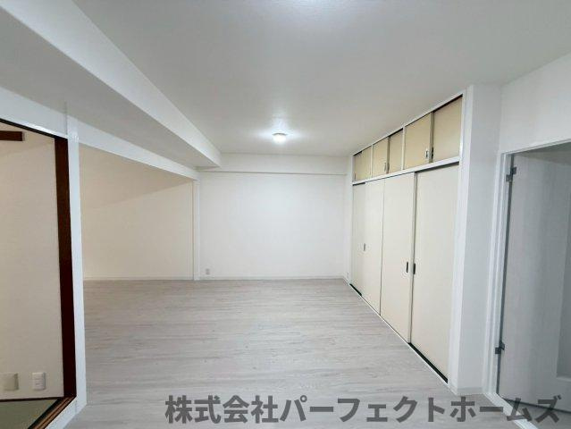 ライオンズマンション枚方の居間・リビング|ゆったり過ごせるリビングです