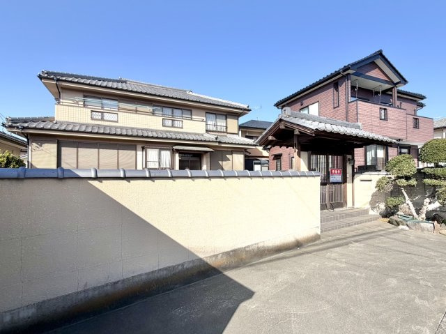 【中古戸建】高崎市井野町の外観|■外観｜土日のご見学はもちろん、平日・夜間のご案内も大歓迎です♪「今から見たい」や「仕事終わりに見たい」にもご対応できますのでお気軽にお問い合わせください♪