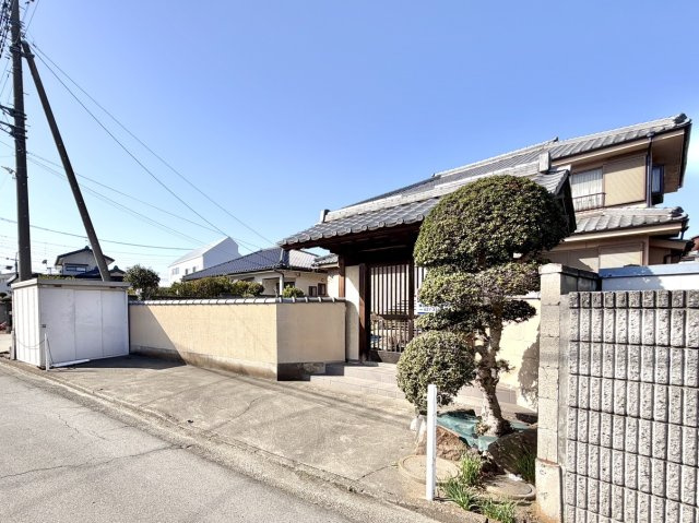 【中古戸建】高崎市井野町の外観|■外観|シンプルで洗練されたデザインは住まう人の色に染まり、個性を映し出します♪本日見学可能(*＾＾*)