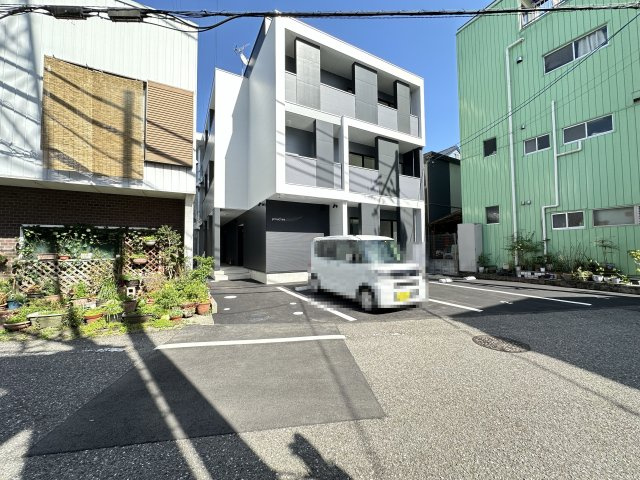 Proud秦南の外観