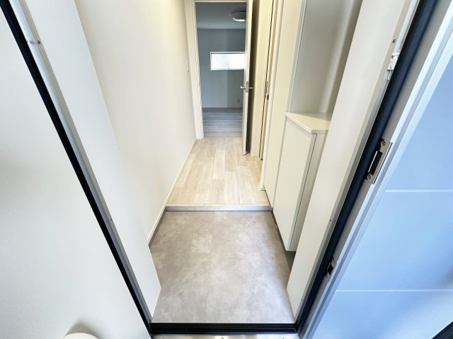 Proud秦南の玄関