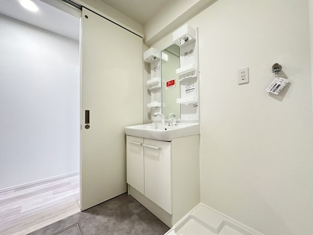 Proud秦南の独立洗面台