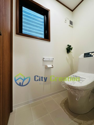 中郡大磯町西小磯　広々リフォーム戸建　のトイレ