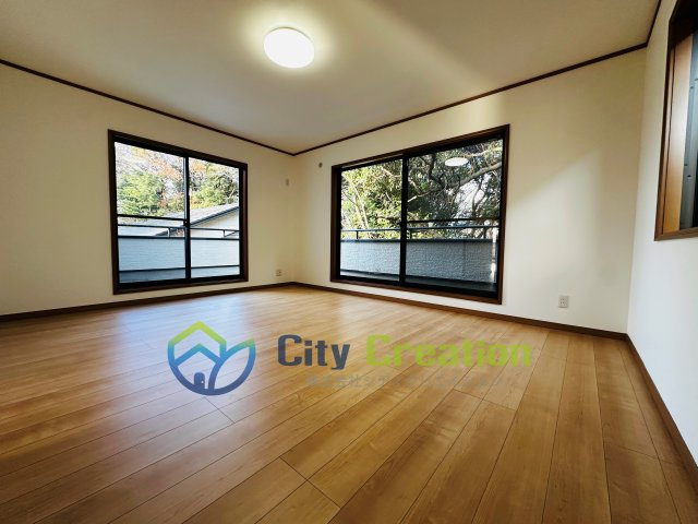 中郡大磯町西小磯　広々リフォーム戸建　の洋室