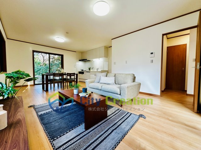 中郡大磯町西小磯　広々リフォーム戸建　のキッチン