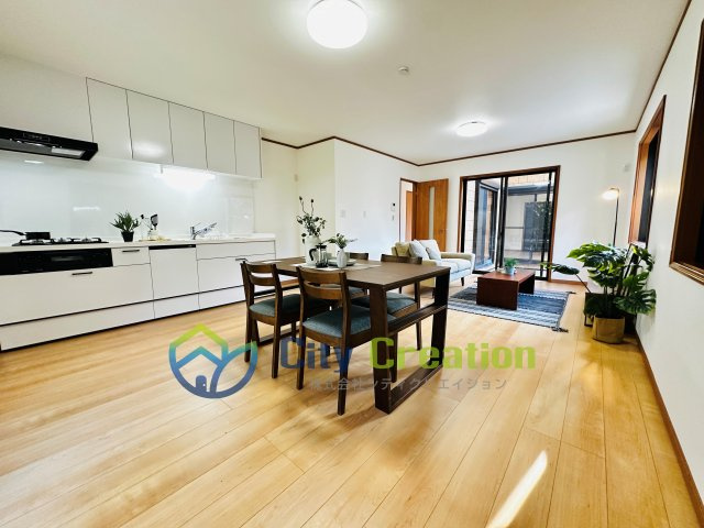 中郡大磯町西小磯　広々リフォーム戸建　の居間・リビング