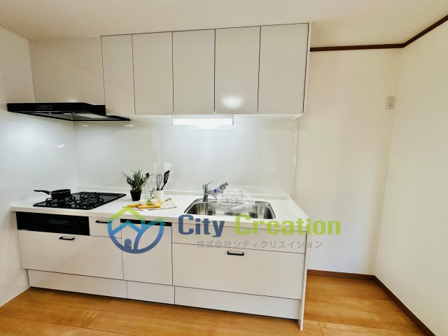 中郡大磯町西小磯　広々リフォーム戸建　のキッチン