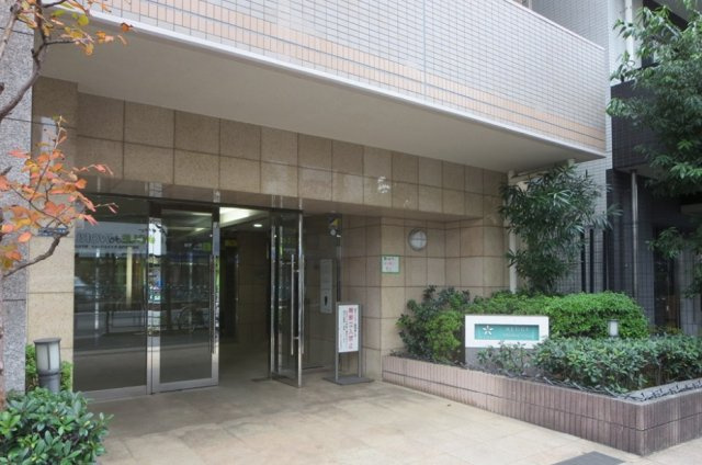 アリュージュ南千住のエントランス