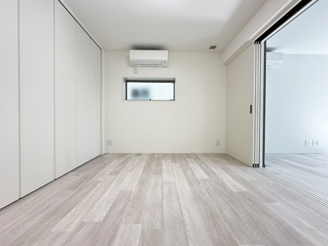 Proud秦南の洋室