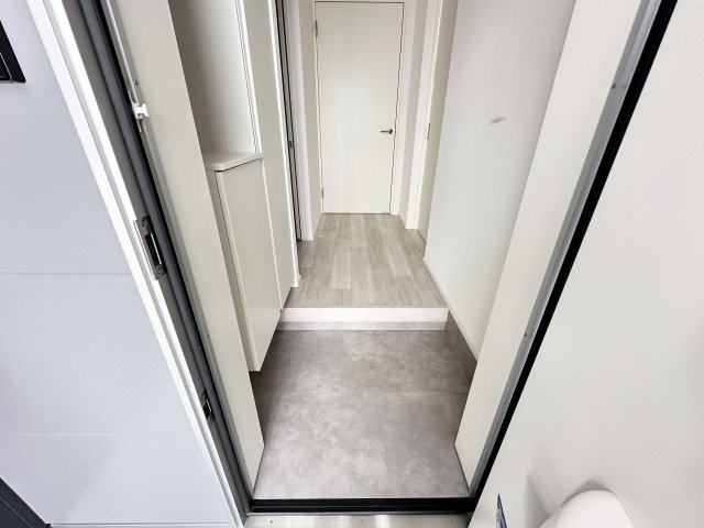 Proud秦南の玄関