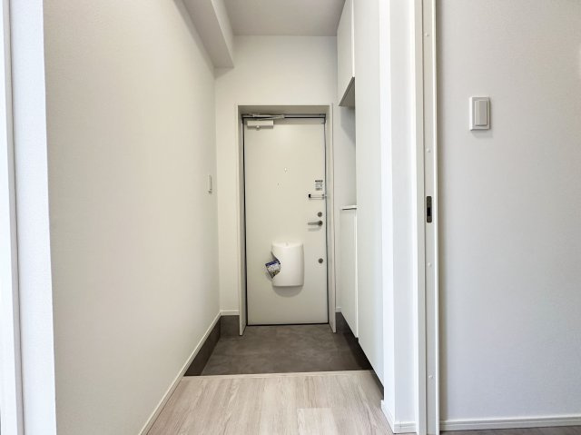 Proud秦南の玄関