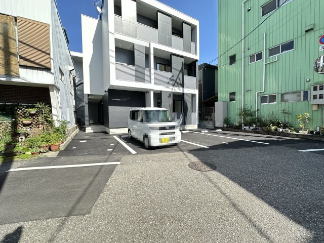 Proud秦南の外観