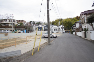 【前面道路含む現地写真】 | 【仲介手数料無料！！】川崎市麻生区細山4丁目　新築戸建て（全5棟）1号棟　4580万円 | 令和８年２月１６日撮影　建築中