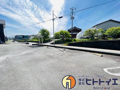 アジュールの駐車場|駐車スペースです