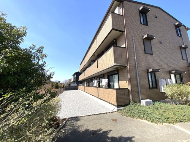 クレストール　北館の外観