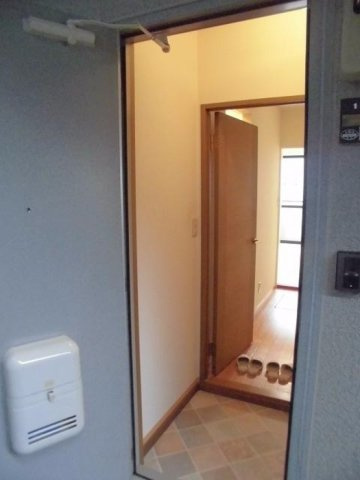 kanada A棟の玄関|玄関