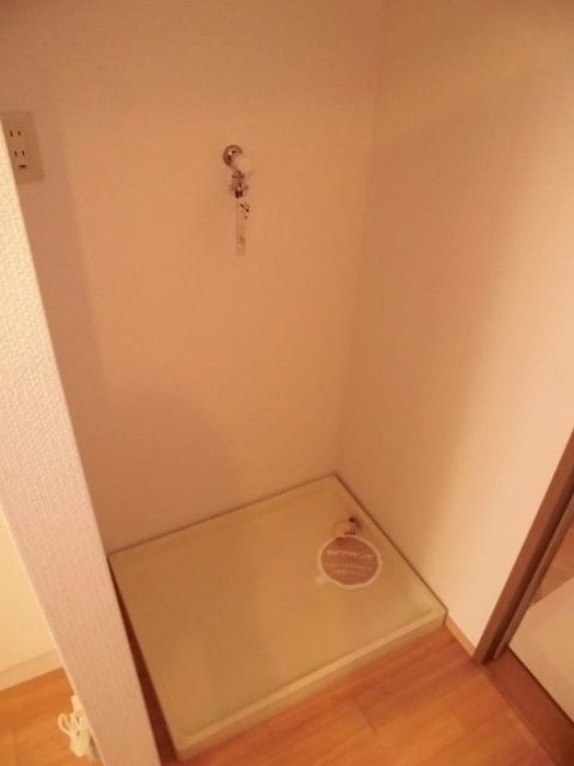 kanada A棟の洗面所|室内洗濯機置場