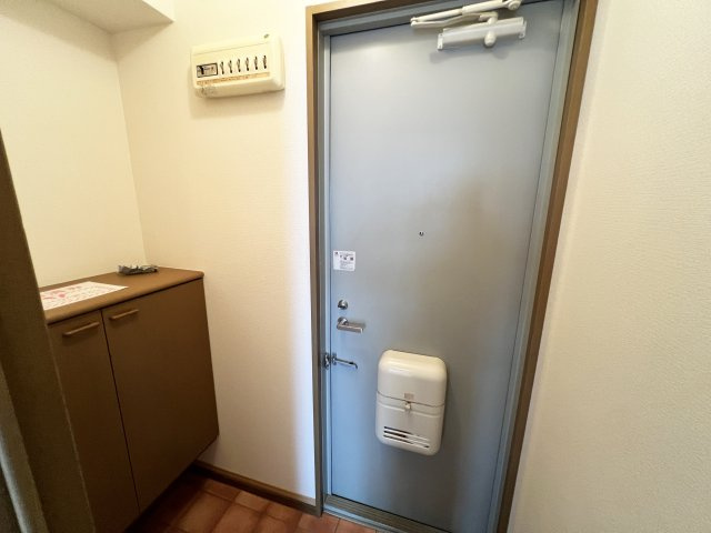 kanada A棟の玄関