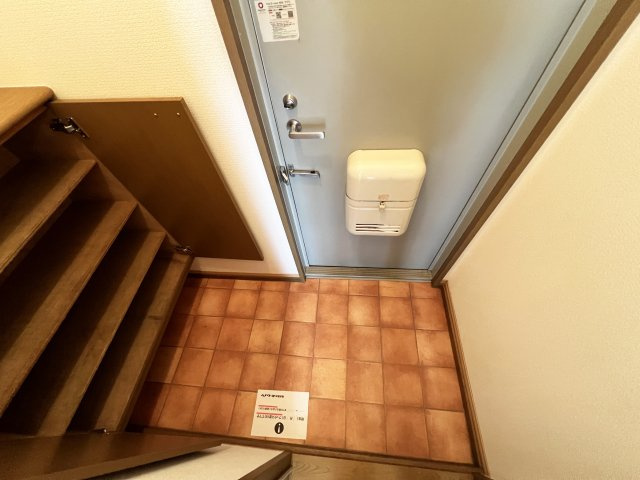 kanada A棟の玄関