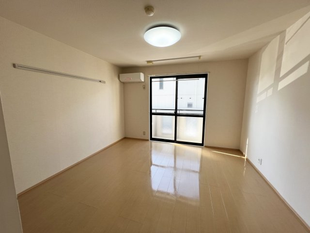 kanada A棟の居間・リビング