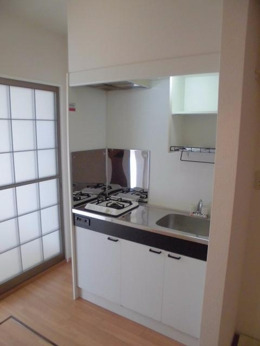 kanada A棟のキッチン|キッチン