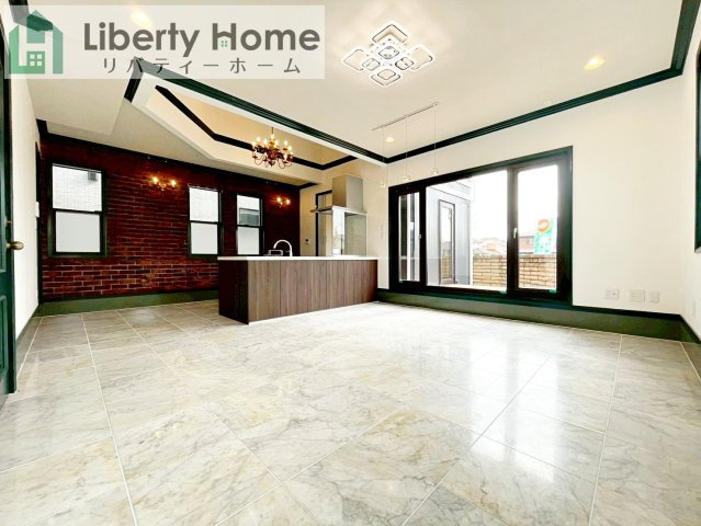 守谷市松前台1丁目　中古戸建の居間・リビング