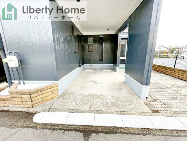 守谷市松前台1丁目　中古戸建の駐車場