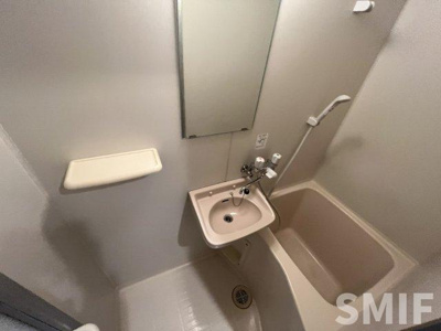 【洗面所】 | グランドール服部