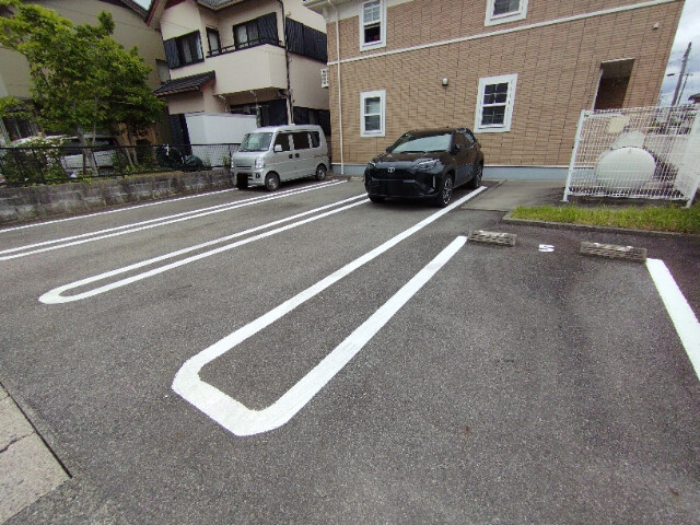 プリムローズの駐車場