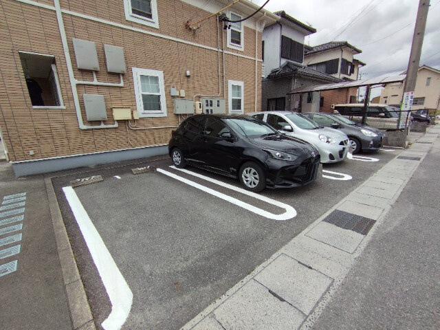 プリムローズの駐車場