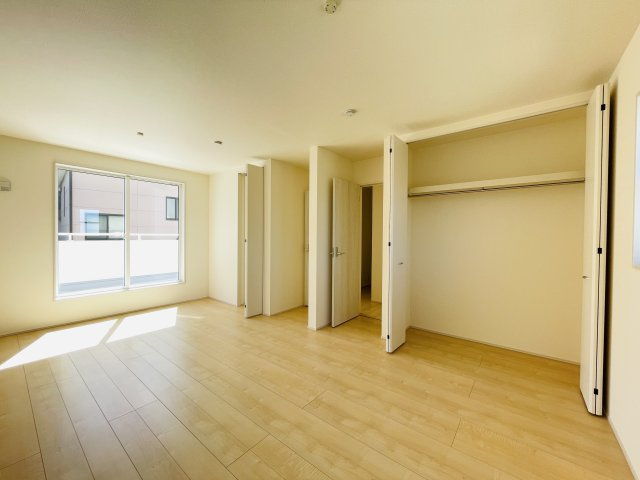 【寝室】 | 深谷市上柴町東第3　リーブルガーデン　新築戸建　全2棟　1号棟