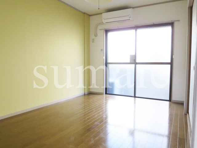 メゾンドセードルの居間・リビング|洋室です☆