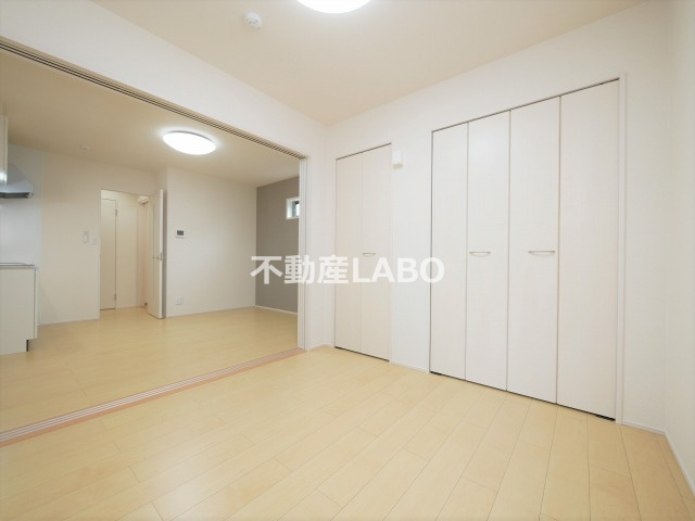 フジパレス湯里Ⅲ番館の居間・リビング