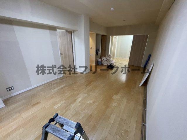 武蔵野市中町１丁目の賃貸マンションの居間・リビング