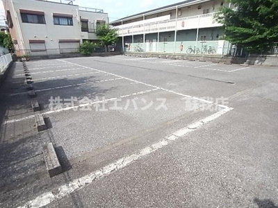 【駐車場】 | メゾンフェール | 駐車スペースもあります