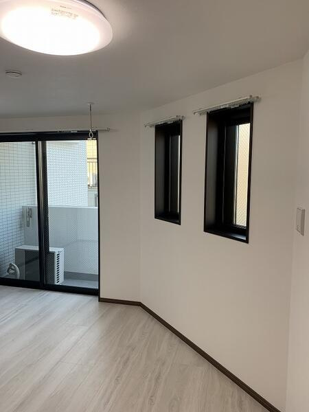 ピアコートＴＭ武蔵関壱番館の内装|明るいお部屋です