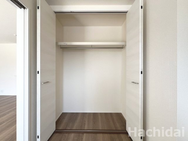 碧南第66照光町　新築住宅＜3号棟＞の収納|１階洋室クローゼット